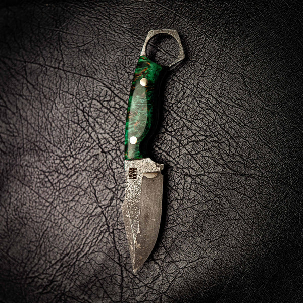 N690 Mini Hunter – Green Dyed Stabilised Birchwood